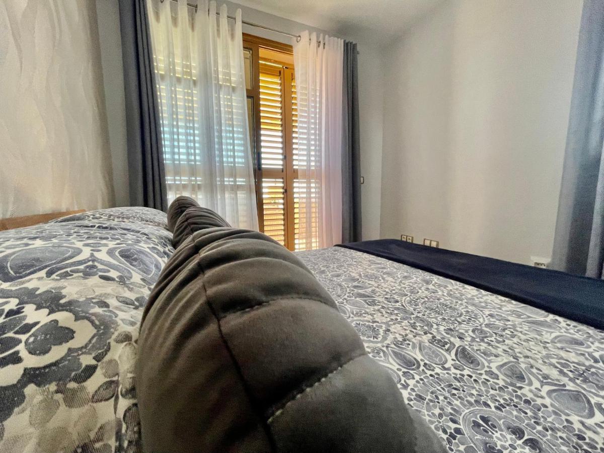 Modern 2-Floor Penthouse With Sea Views - Sleeps 7 Apartment ฟีเนสตรัต ภายนอก รูปภาพ