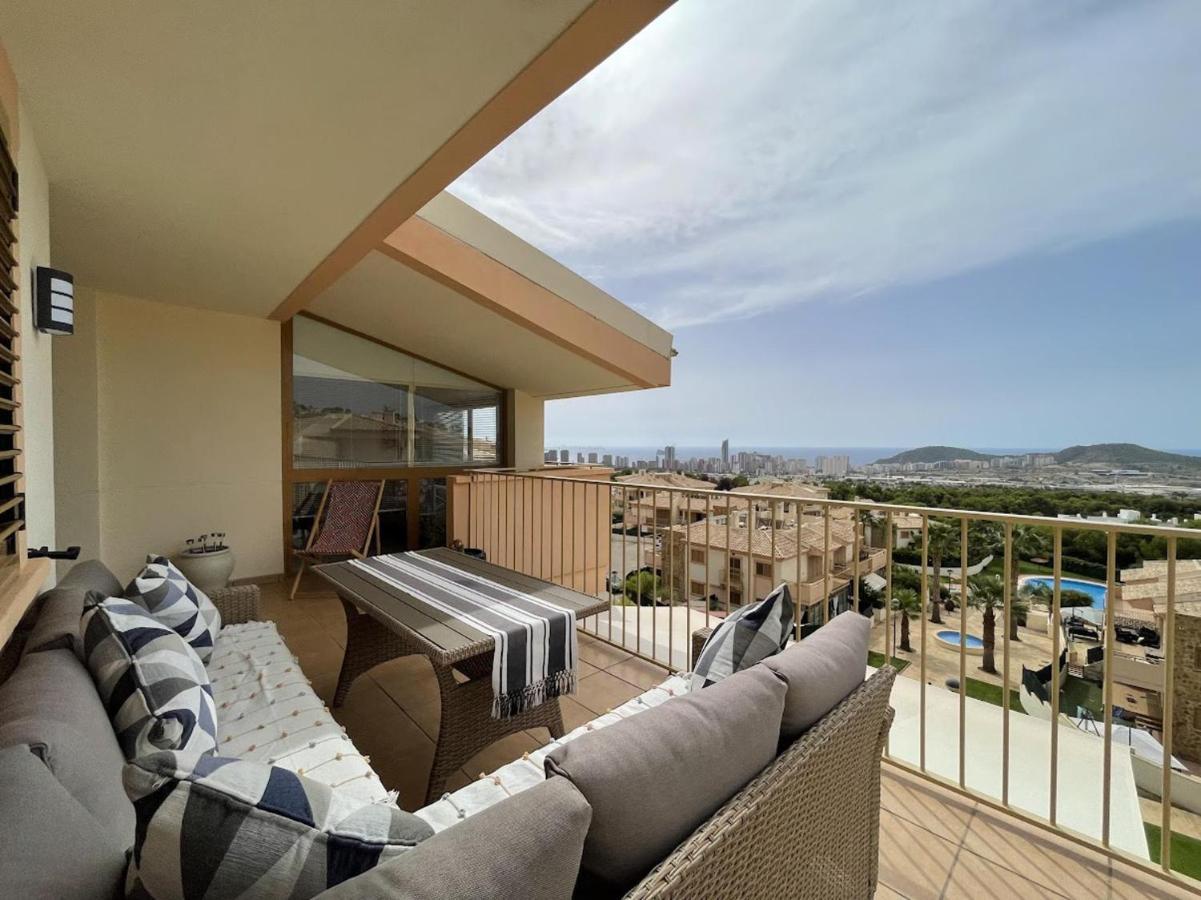 Modern 2-Floor Penthouse With Sea Views - Sleeps 7 Apartment ฟีเนสตรัต ภายนอก รูปภาพ