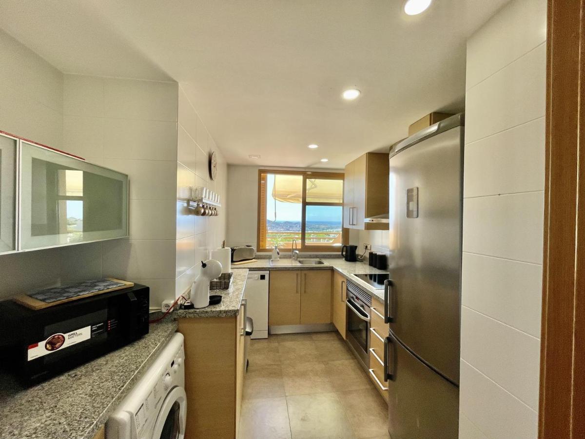 Modern 2-Floor Penthouse With Sea Views - Sleeps 7 Apartment ฟีเนสตรัต ภายนอก รูปภาพ